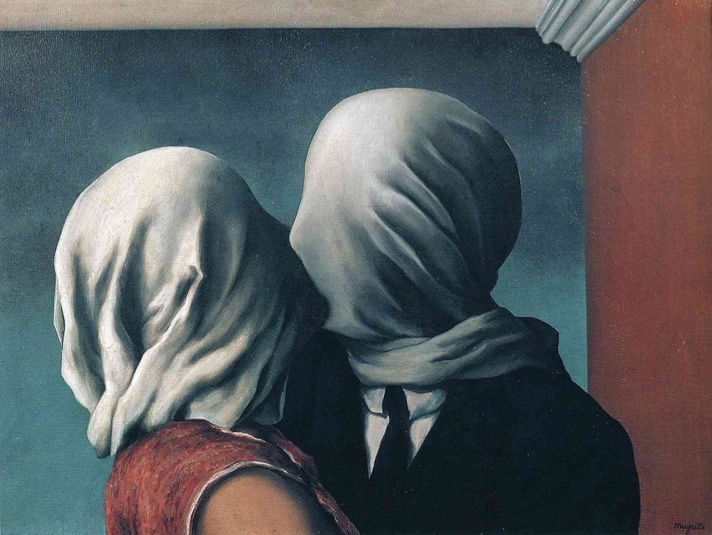 Pocket Art Magritte Lovers with Covered Heads Les Amants Statue