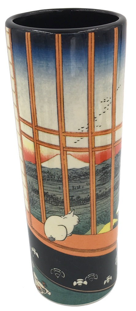 Hiroshige Cat Sees Mount Fuji Japanese Bud Flower Ceramic Vase